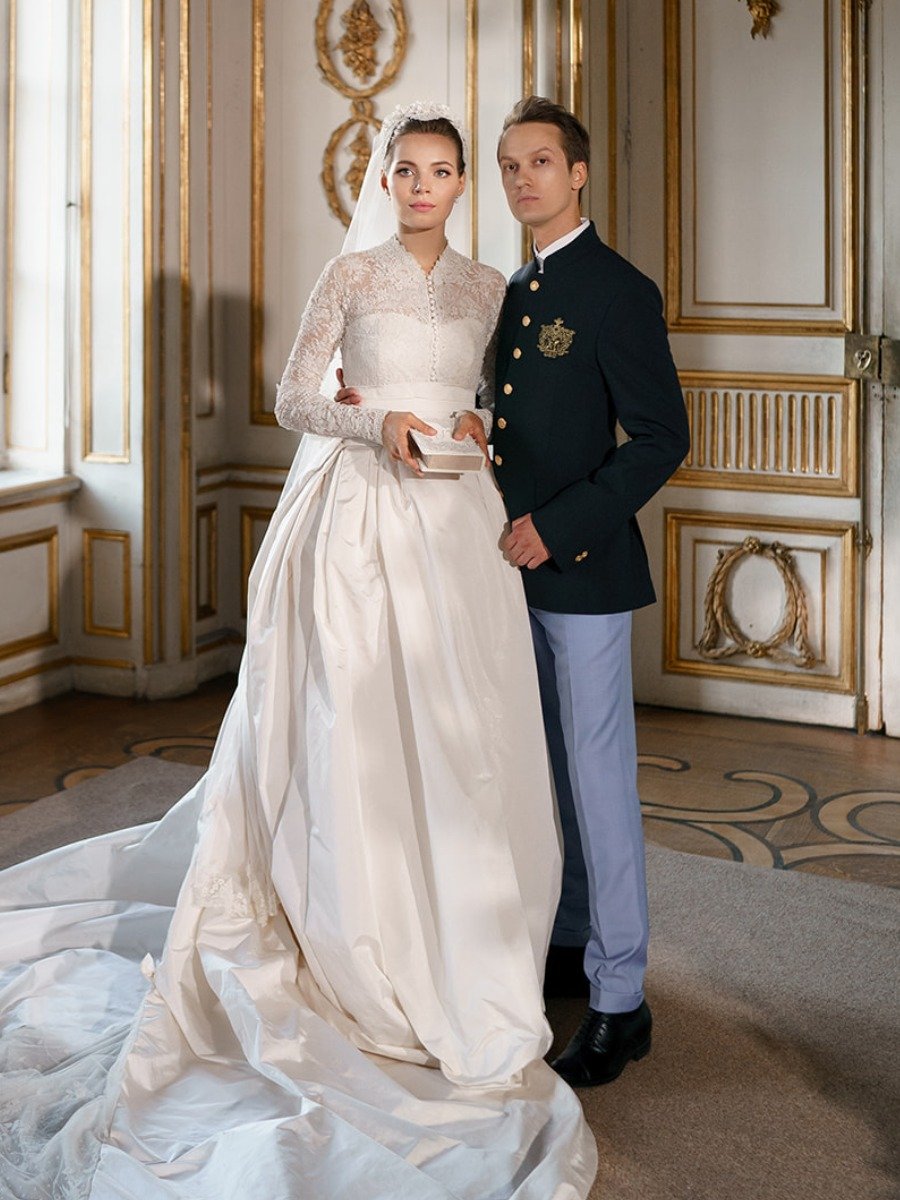Inspired is an understatement, this is Grace Kelly's wedding